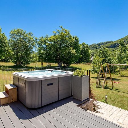 Modern Alpine Monsalbius Chalet Baske Ostarije Extérieur photo