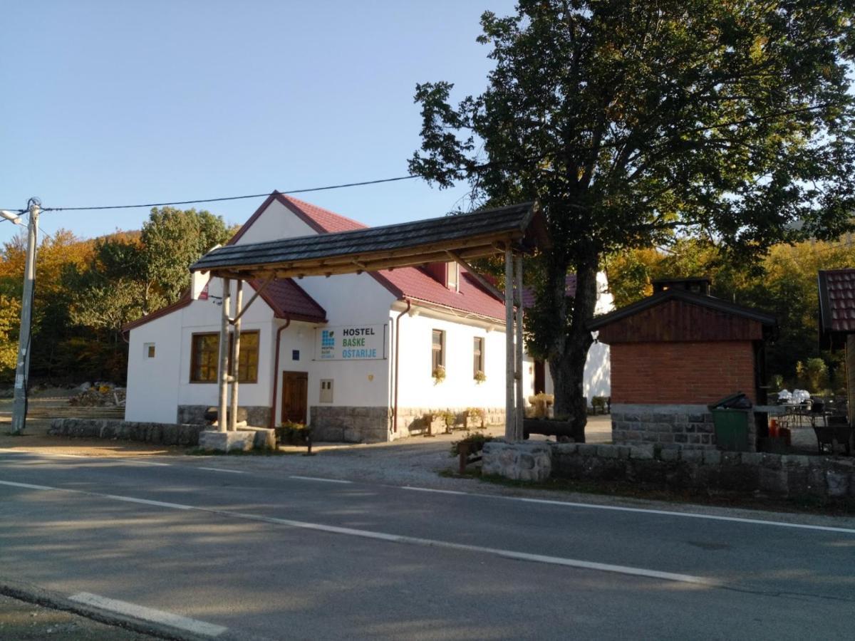 Modern Alpine Monsalbius Chalet Baske Ostarije Extérieur photo