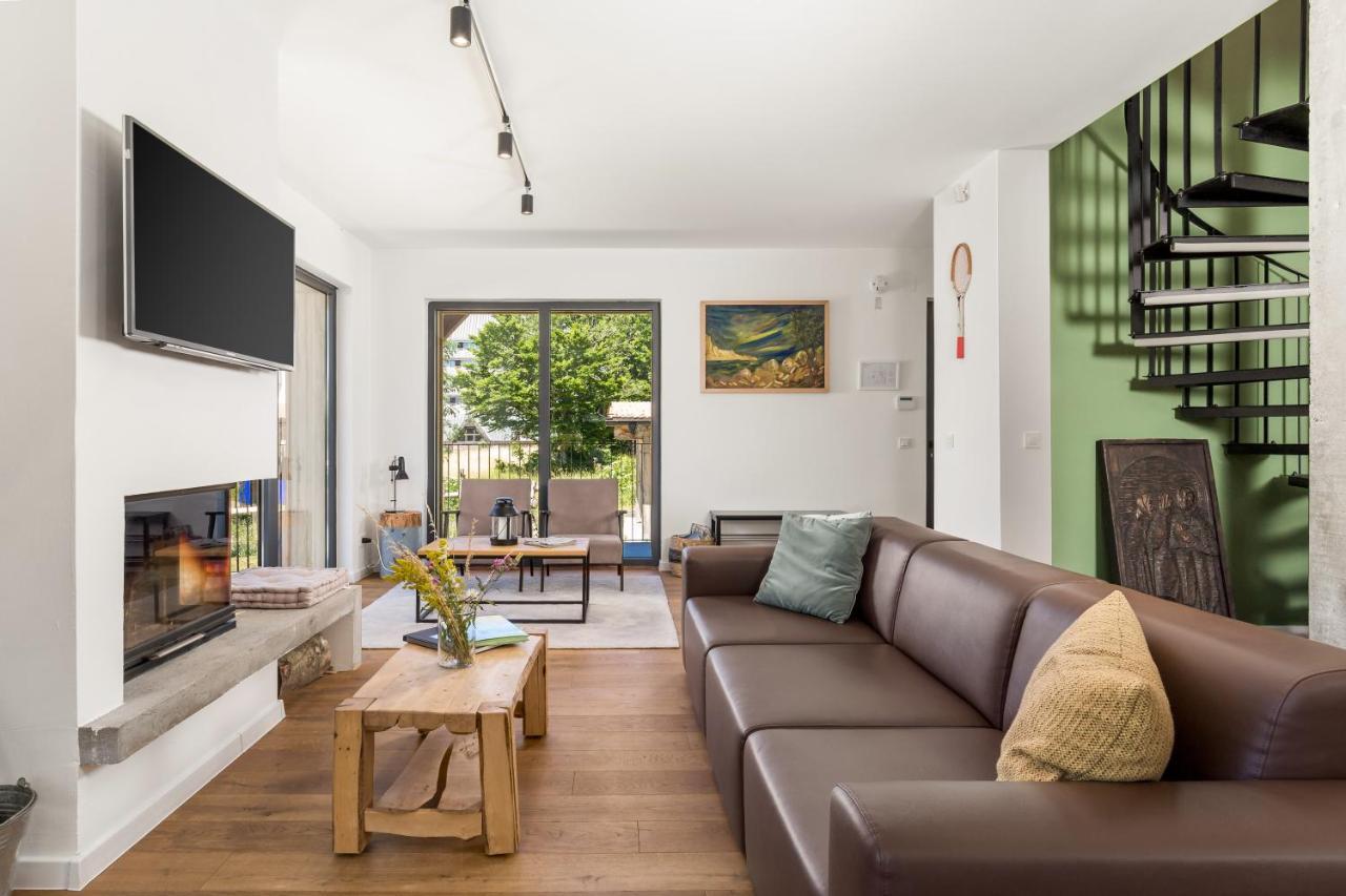 Modern Alpine Monsalbius Chalet Baske Ostarije Extérieur photo