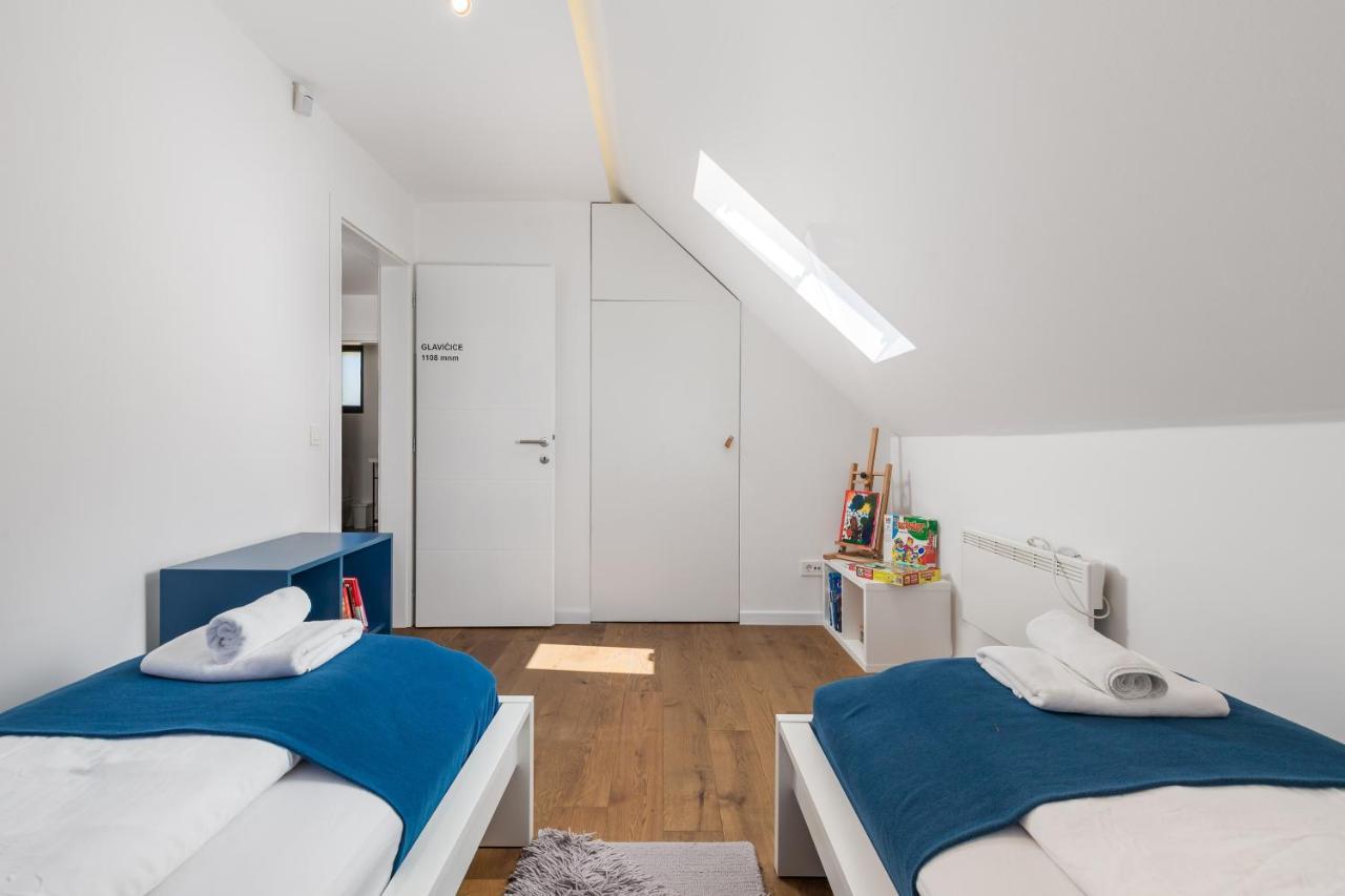 Modern Alpine Monsalbius Chalet Baske Ostarije Extérieur photo
