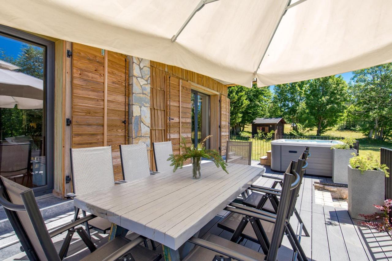 Modern Alpine Monsalbius Chalet Baske Ostarije Extérieur photo