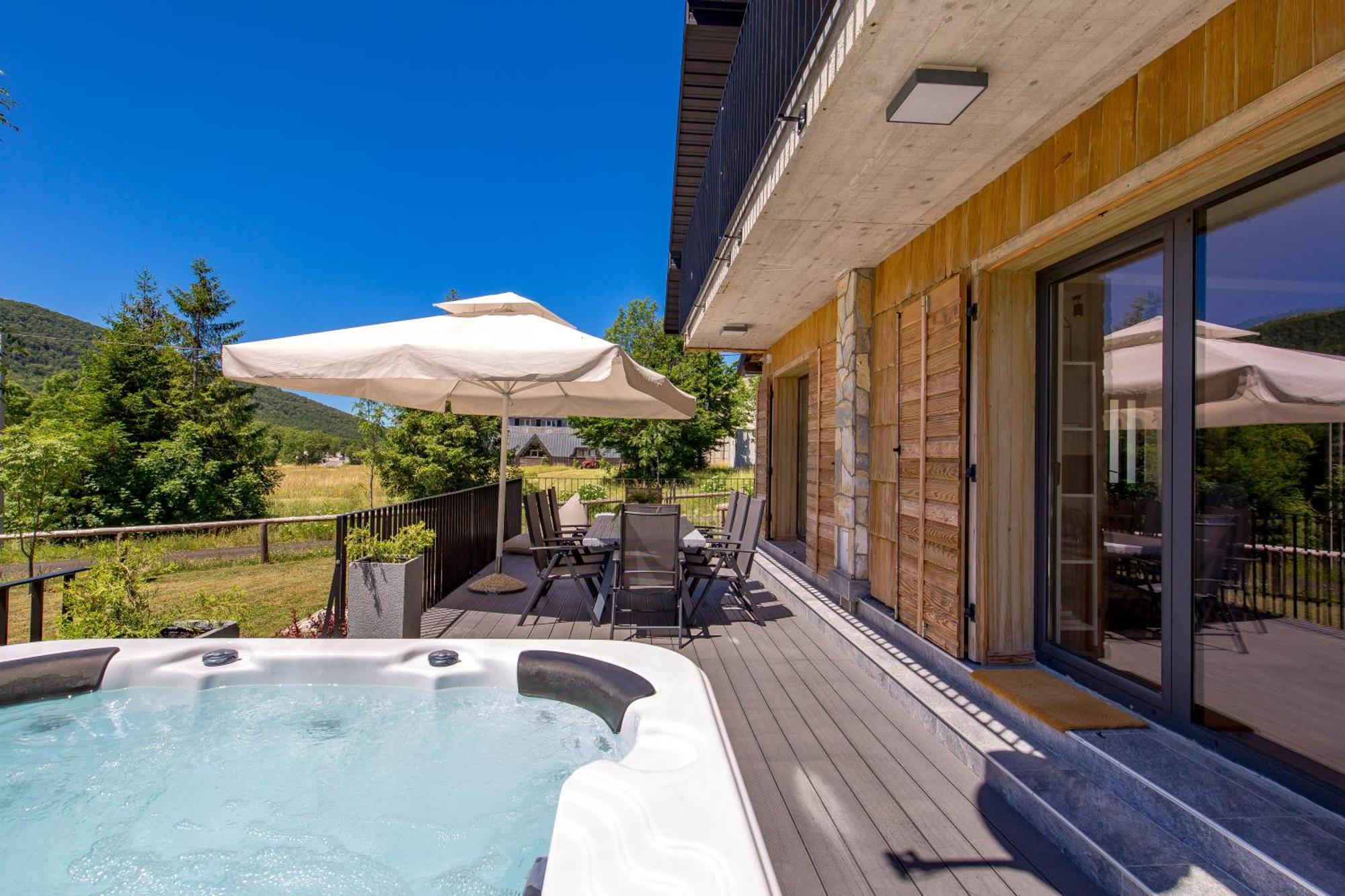 Modern Alpine Monsalbius Chalet Baske Ostarije Extérieur photo