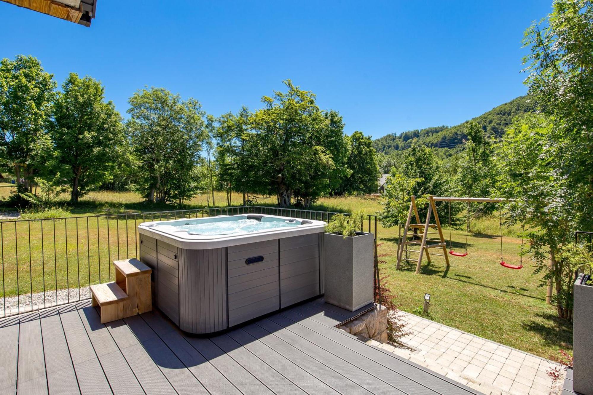 Modern Alpine Monsalbius Chalet Baske Ostarije Extérieur photo